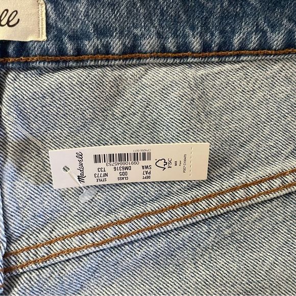 Madewell The Tall Curvy Perfect Vintage Straight Jean in Seyland Wash - Picture 7 of 16